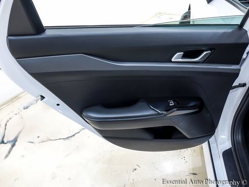 Used 2021 Kia K5 LXS image 25