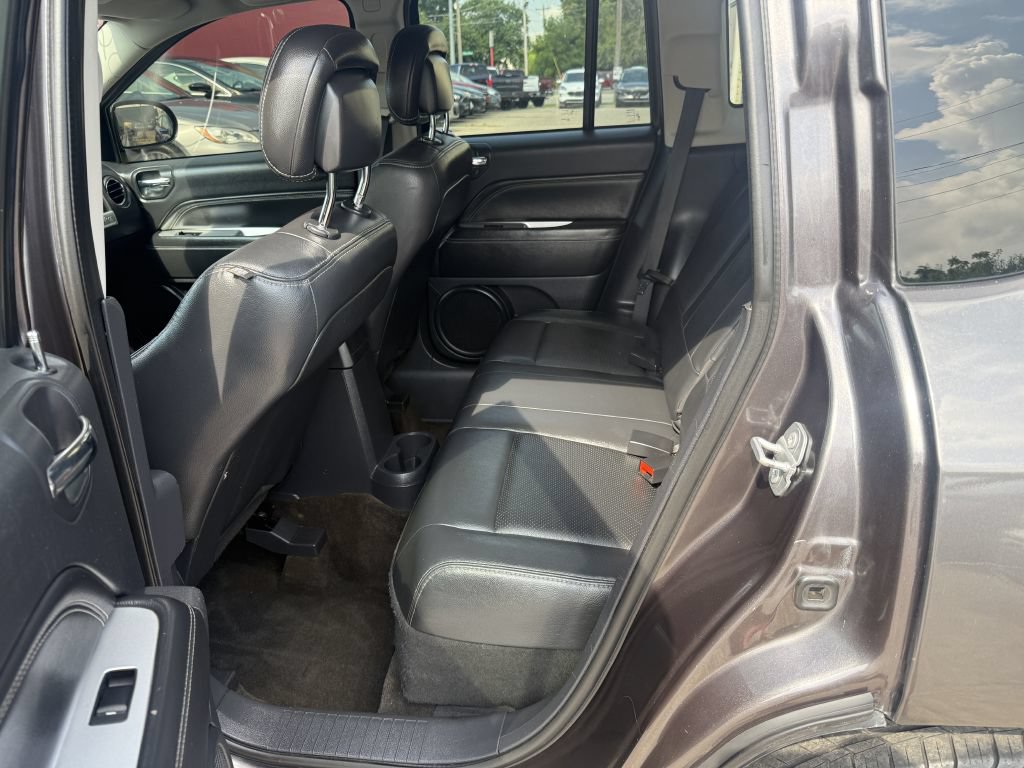 Used 2015 Jeep Compass High Altitude AWD/4WD image 17