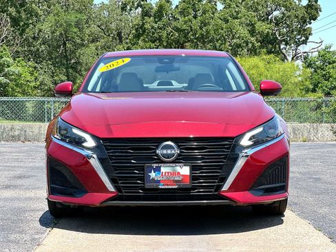 Used 2024 Nissan Altima 2.5 SL FWD image 10