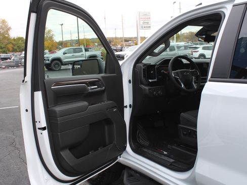 New 2026 Chevrolet Silverado 1500 LT Trail Boss w/ Convenience Package II image 8