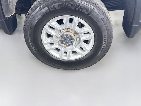Used 2022 Chevrolet Silverado 2500 LT w/ Convenience Package AWD/4WD image 31