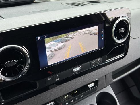 New 2025 Mercedes-Benz Sprinter 2500 image 17