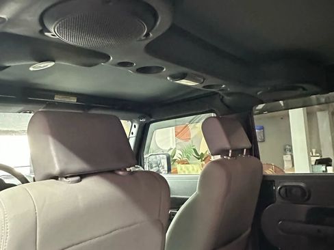 Used 2010 Jeep Wrangler Unlimited Sport image 21