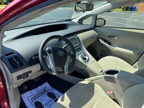 Used 2014 Toyota Prius Three FWD image 13