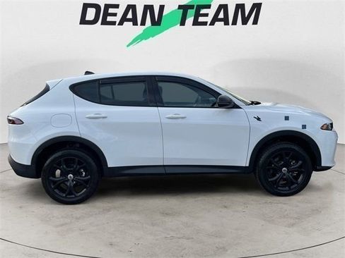 Used 2024 Dodge Hornet GT w/ GT Blacktop Package image 9