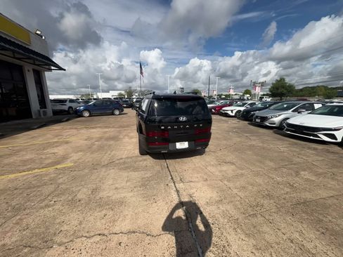Used 2026 Hyundai Santa Fe SEL FWD image 12