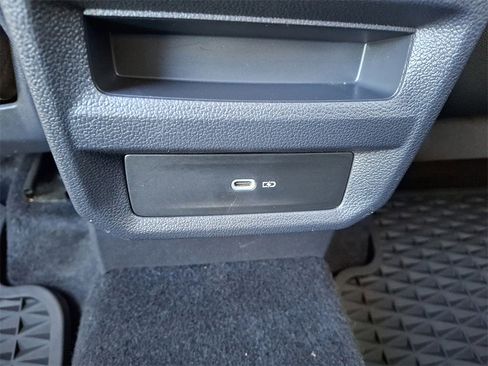 Used 2022 Volkswagen Taos SE image 14