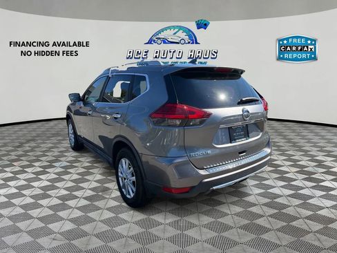 Used 2017 Nissan Rogue SV image 5