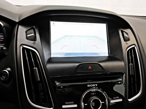 Used 2016 Ford Focus Electric Hatchback FWD image 19