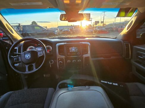 Used 2017 RAM 1500 Classic SLT w/ SLT Plus D←cor Group image 13