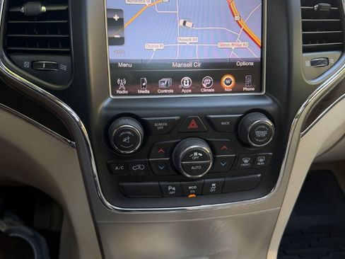 Used 2014 Jeep Grand Cherokee Overland RWD image 14