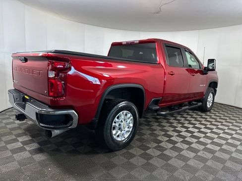 Used 2022 Chevrolet Silverado 3500 LT w/ Convenience Package image 3