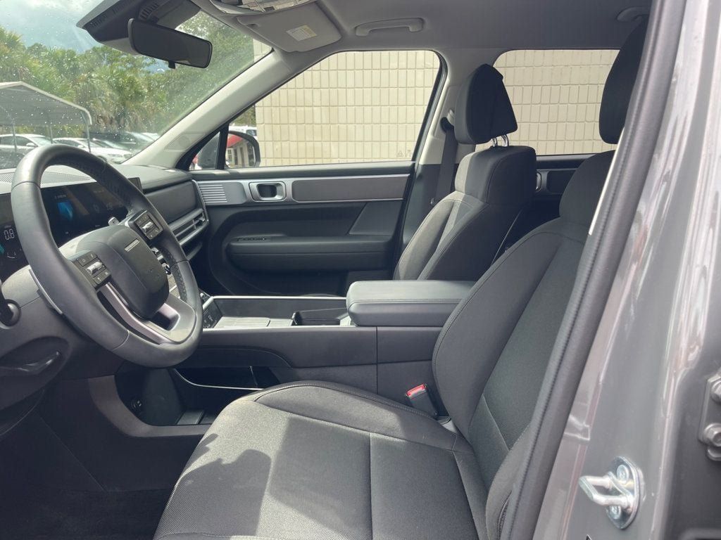 Used 2026 Hyundai Santa Fe SE FWD image 12