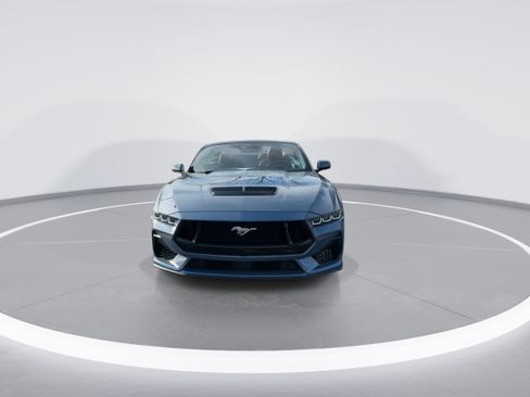 Used 2025 Ford Mustang GT Premium image 3