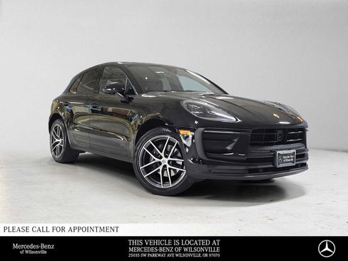Used 2025 Porsche Macan AWD/4WD image 1