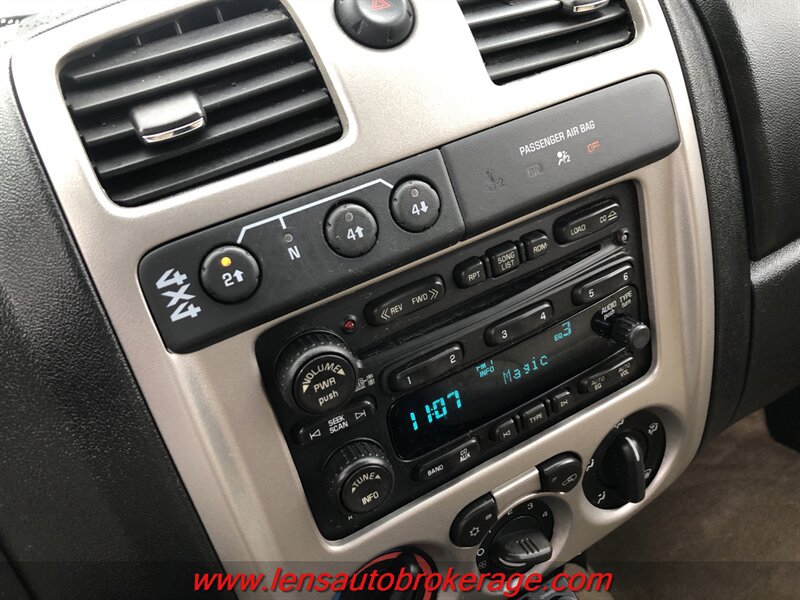 Used 2008 GMC Canyon SLT w/ SLT Preferred Equipment Group AWD/4WD image 14