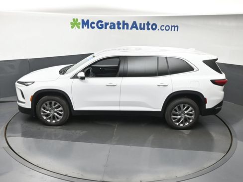 Used 2026 Buick Enclave Preferred AWD/4WD image 26