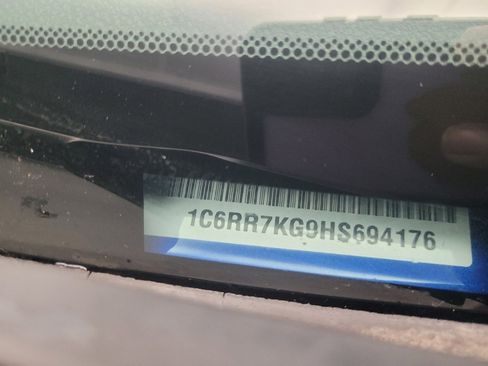 Used 2017 RAM 1500 Express image 33