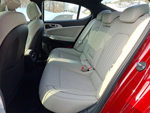 Used 2023 Genesis G70 3.3T w/ Sport Advanced Package image 10