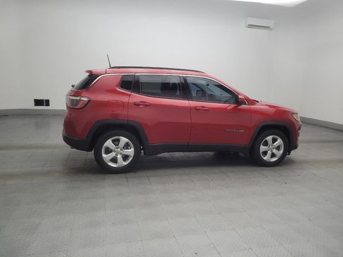 Used 2019 Jeep Compass Latitude FWD image 10