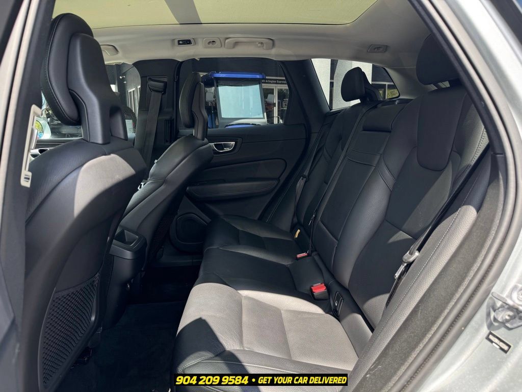 Used 2018 Volvo XC60 T6 Momentum w/ Vision Package AWD/4WD image 28