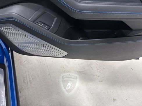 Used 2020 Lamborghini Urus image 70