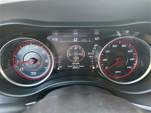 Used 2022 Dodge Charger SXT image 10