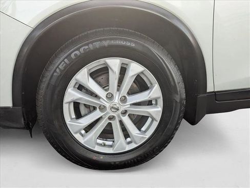 Used 2015 Nissan Rogue SV image 23
