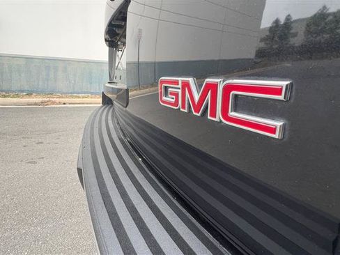 Used 2013 GMC Yukon Denali AWD/4WD image 38