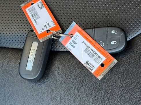 Used 2019 Jeep Compass Limited image 31