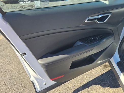 New 2026 Kia Sportage EX image 21
