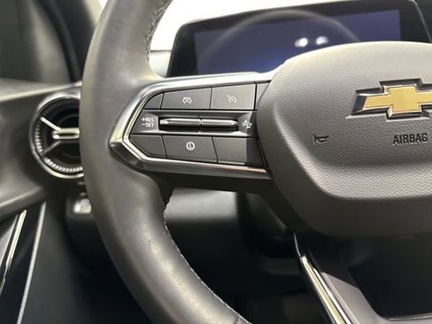 Used 2026 Chevrolet Equinox LT image 17