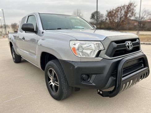 Used 2015 Toyota Tacoma 2WD Access Cab image 4