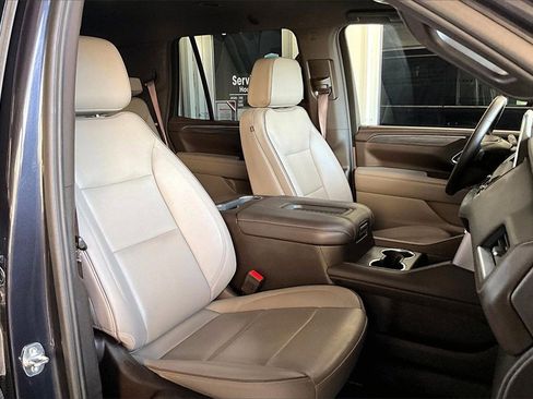 Used 2024 GMC Yukon SLT image 26