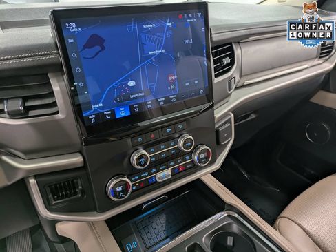 Used 2024 Ford Expedition XLT AWD/4WD image 11