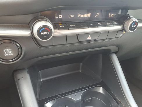 Used 2024 MAZDA MAZDA3 s FWD image 17