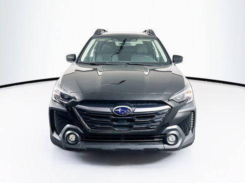 Used 2025 Subaru Outback Premium image 2