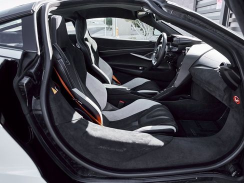 Used 2024 McLaren 750S image 29