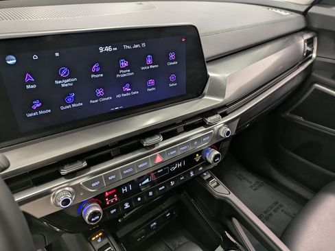 Used 2025 Kia Telluride S image 10