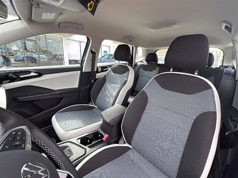 New 2026 Volkswagen Taos S FWD image 13