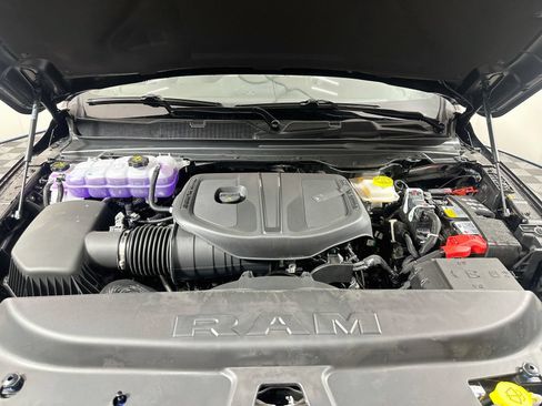 New 2026 RAM 1500 4x4 Crew Cab image 31