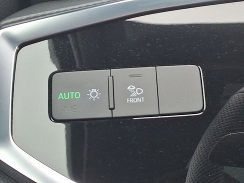 Certified 2025 Audi Q3 2.0T Premium Plus w/ Premium Plus Package image 24