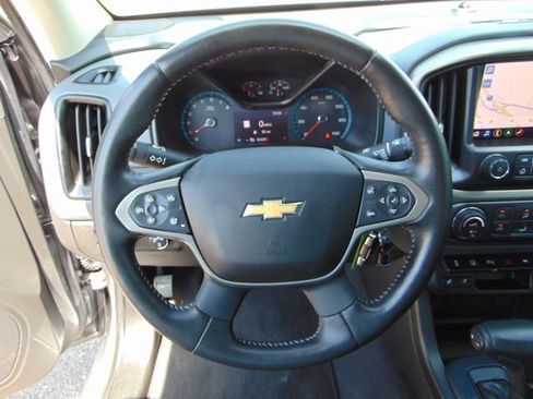 Used 2021 Chevrolet Colorado Z71 w/ Safety Package AWD/4WD image 15