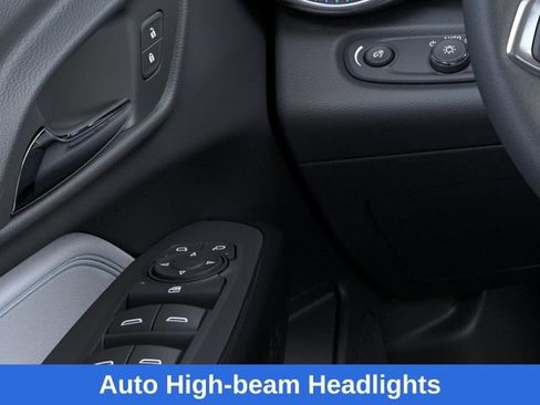 New 2026 Chevrolet Trax LT w/ Sunroof Package FWD image 23