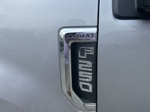 Used 2021 Ford F250 Lariat w/ Lariat Ultimate Package AWD/4WD image 5