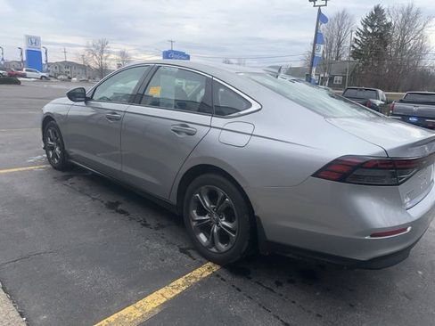 Certified 2023 Honda Accord EX image 5