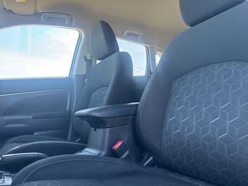 Used 2023 Mitsubishi Outlander Sport ES image 39