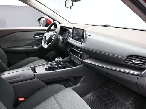 Used 2023 Nissan Rogue SV FWD image 29