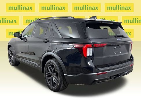 New 2026 Ford Explorer ST-Line w/ ST-Line Street Pack RWD image 9