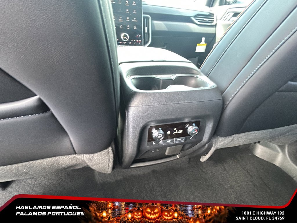 New 2026 GMC Acadia AT4 w/ Luxury Package AWD/4WD image 25